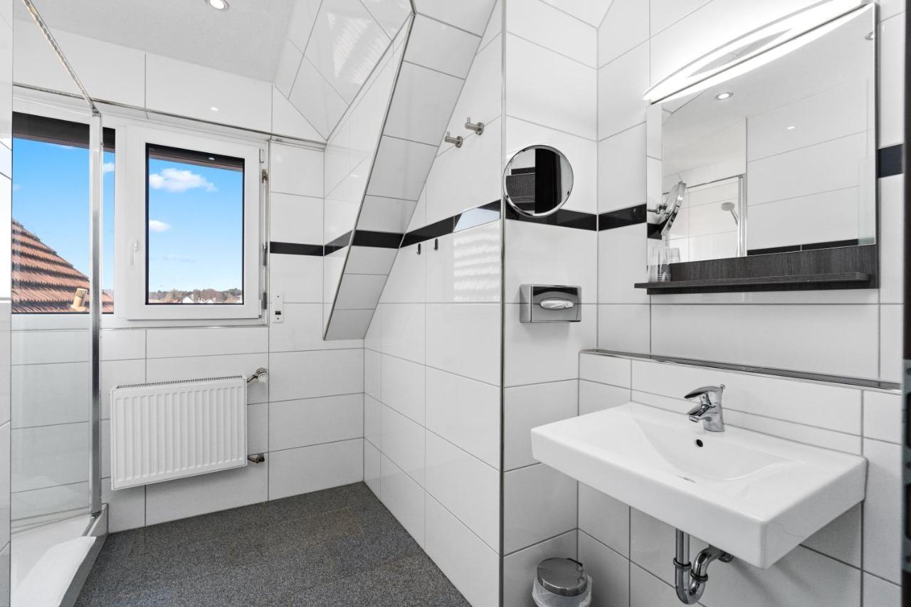 Hotel Adler FDH Extérieur photo