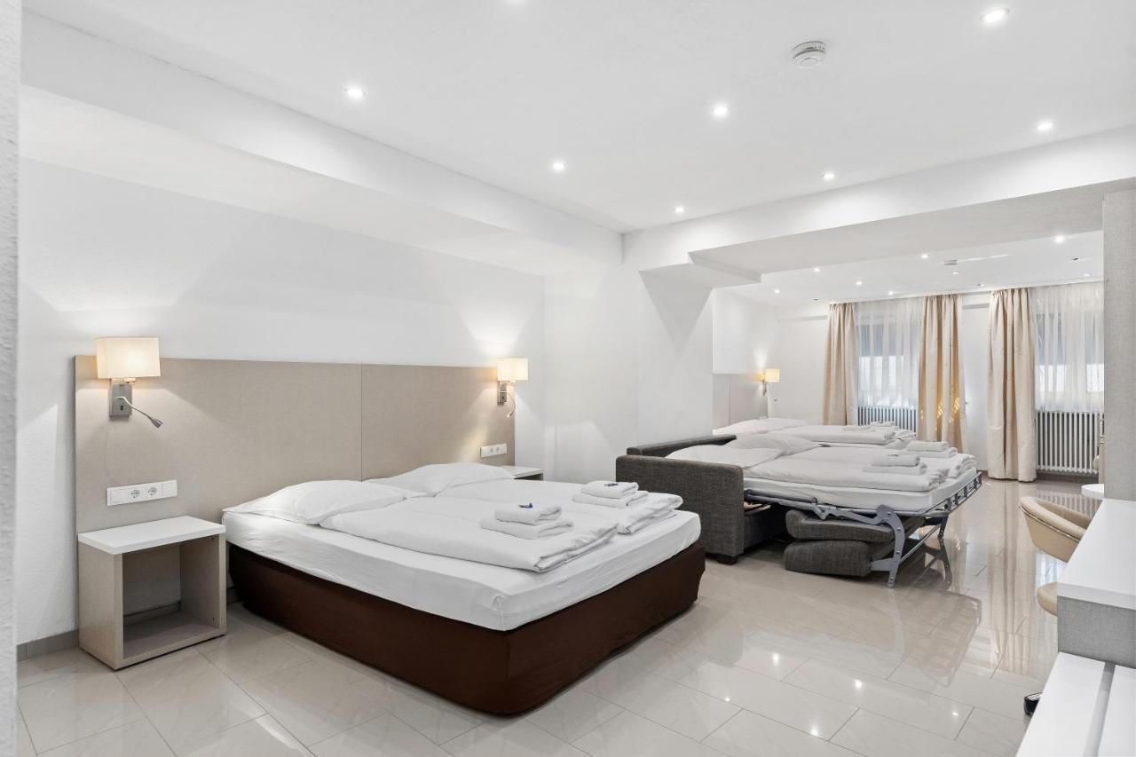 Hotel Adler FDH Extérieur photo