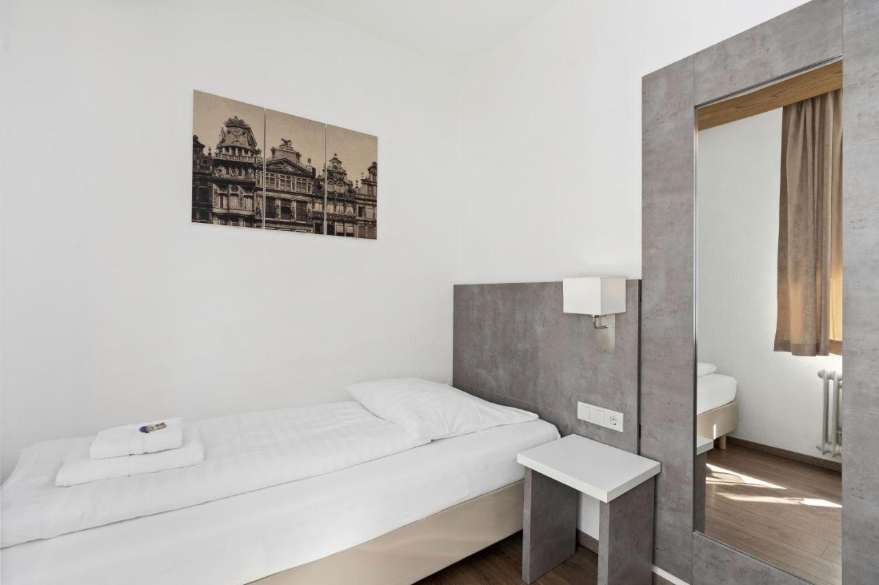 Hotel Adler FDH Extérieur photo