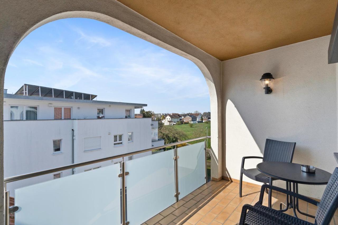 Hotel Adler FDH Extérieur photo