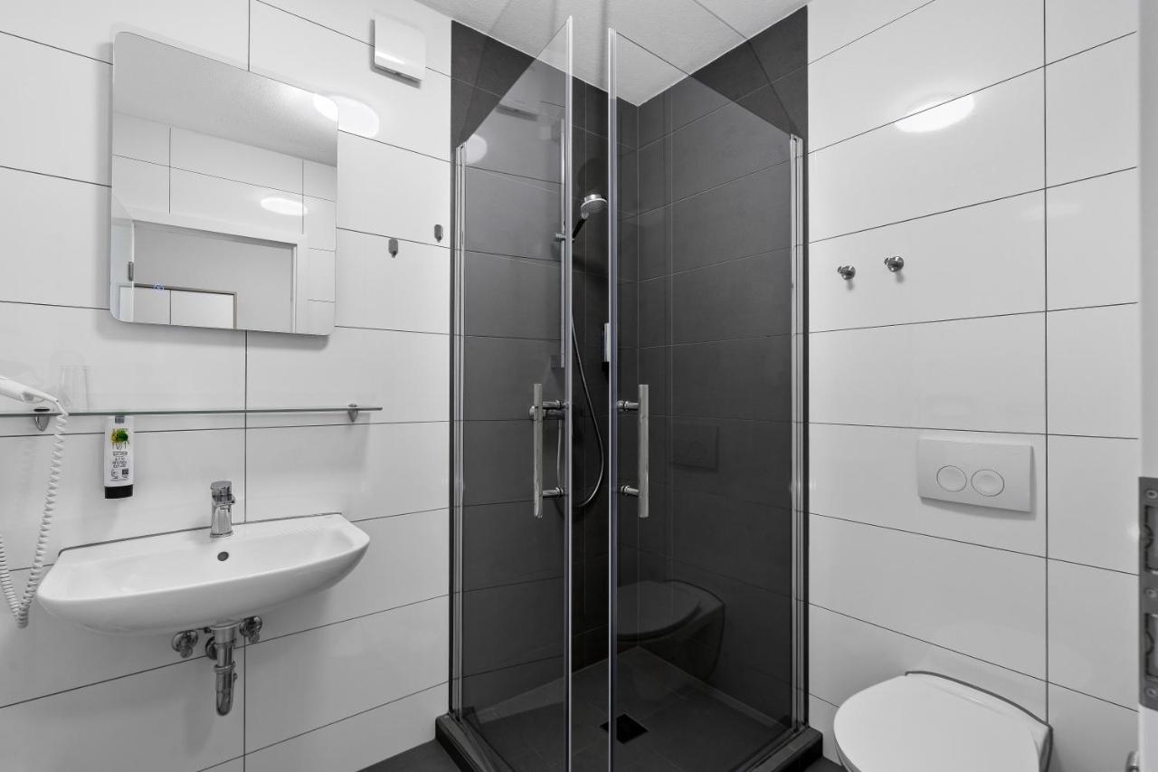 Hotel Adler FDH Extérieur photo