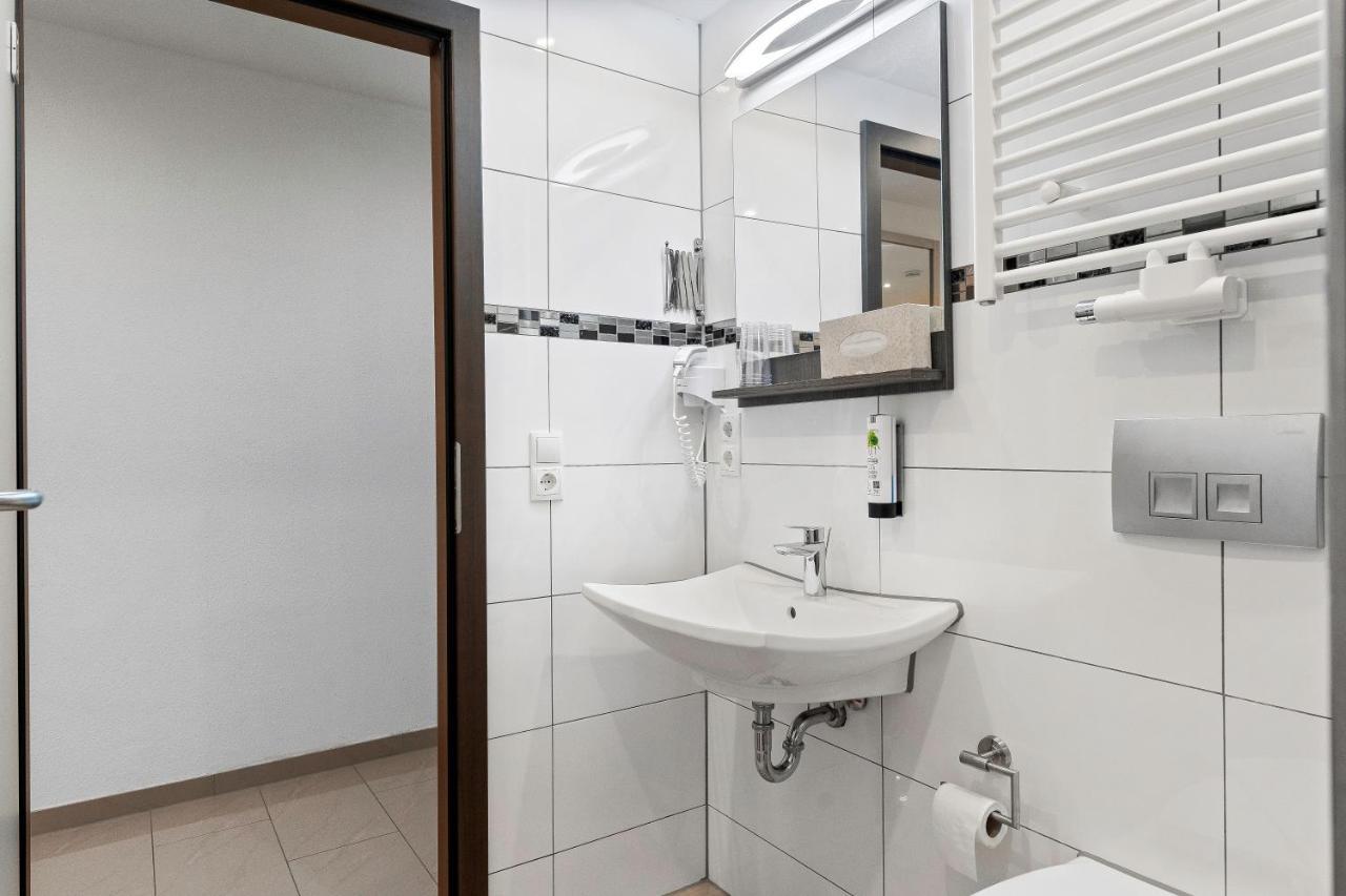 Hotel Adler FDH Extérieur photo